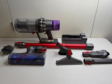 Dyson V11 — tozsoranlar